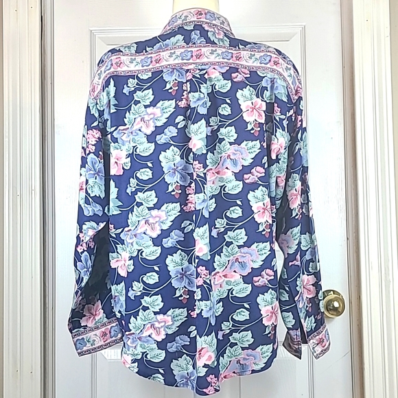 Keren Hart Vintage Button Down Blouse - Picture 5 of 11